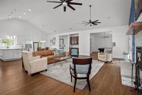 207 W Neyland Colmesneil TX 75938