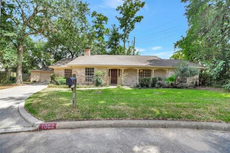 1002 Abana Lane Houston TX 77090