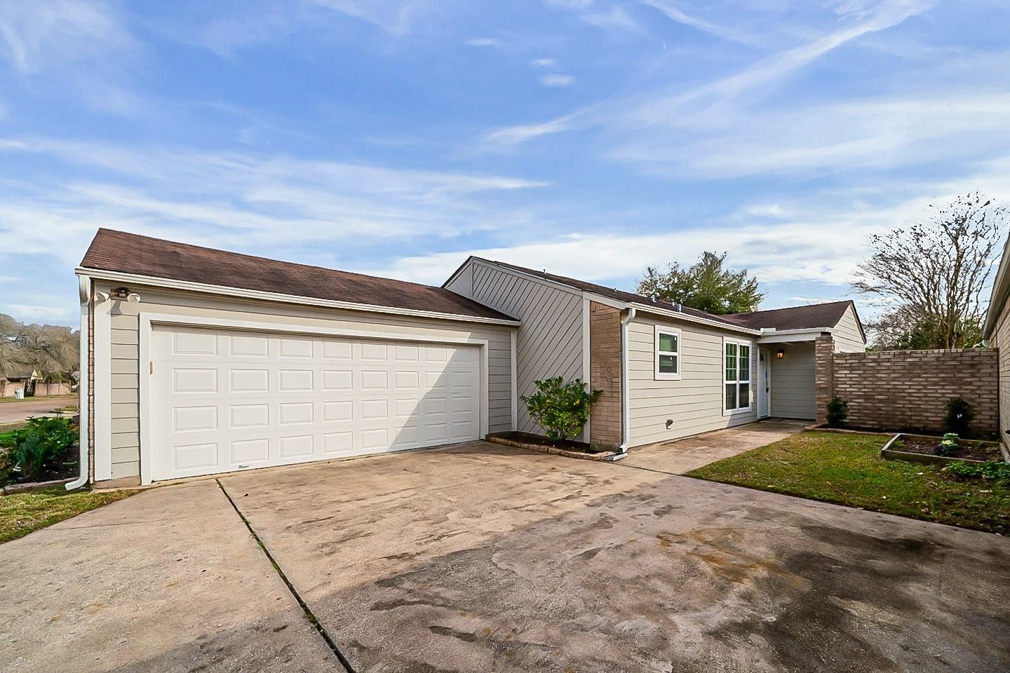 2707 Stonehedge Drive Baytown TX 77521