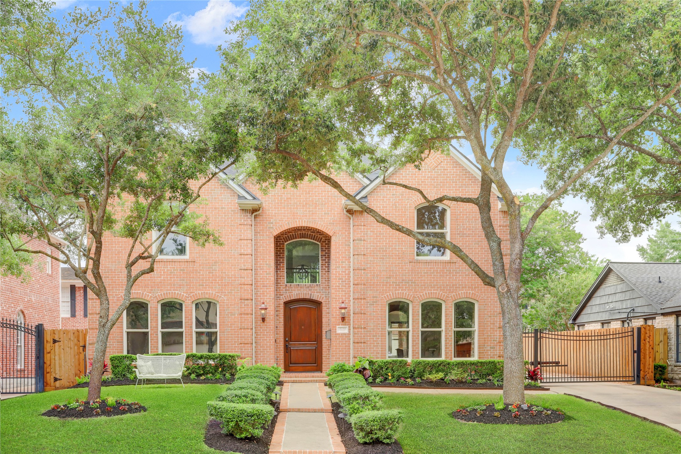3739 Maroneal Street Houston TX 77025