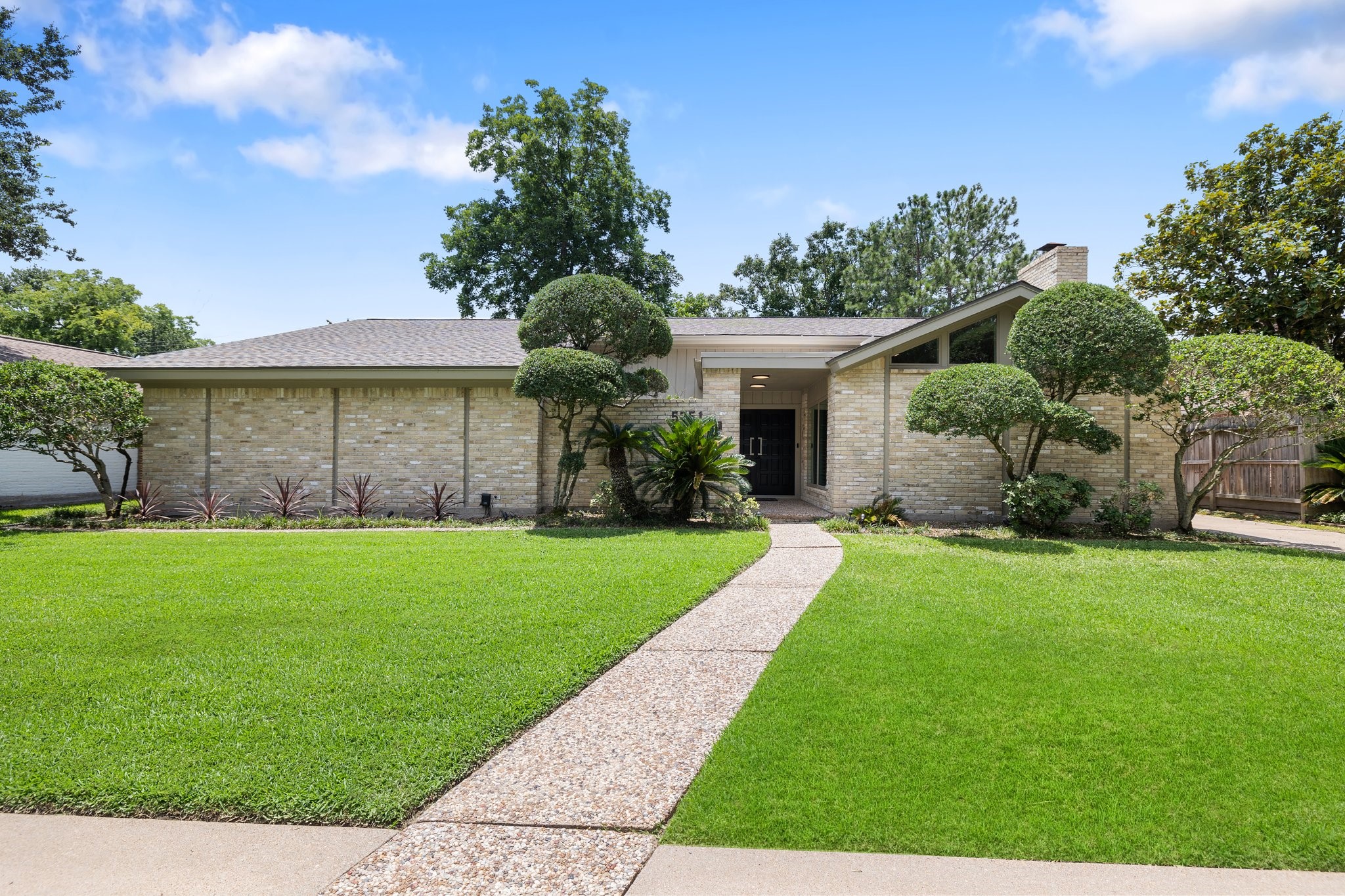 5751 Birdwood Road Houston TX 77096