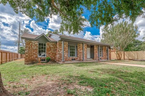 870 Salter Drive Houston TX 77032