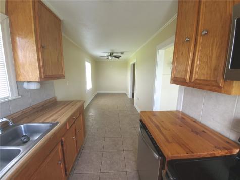 4915 County Road 227 Freeport TX 77541