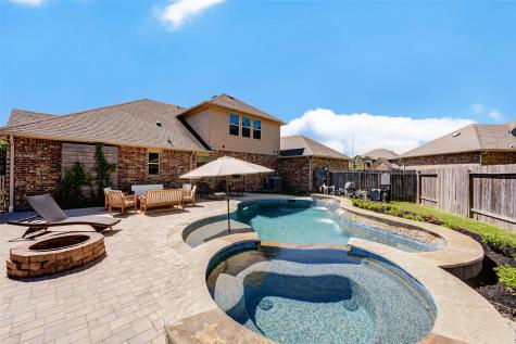 18126 Millau Viaduct Way Houston TX 77044