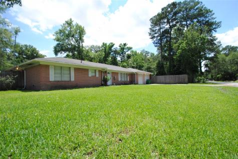 704 Arvon Street Cleveland TX 77327