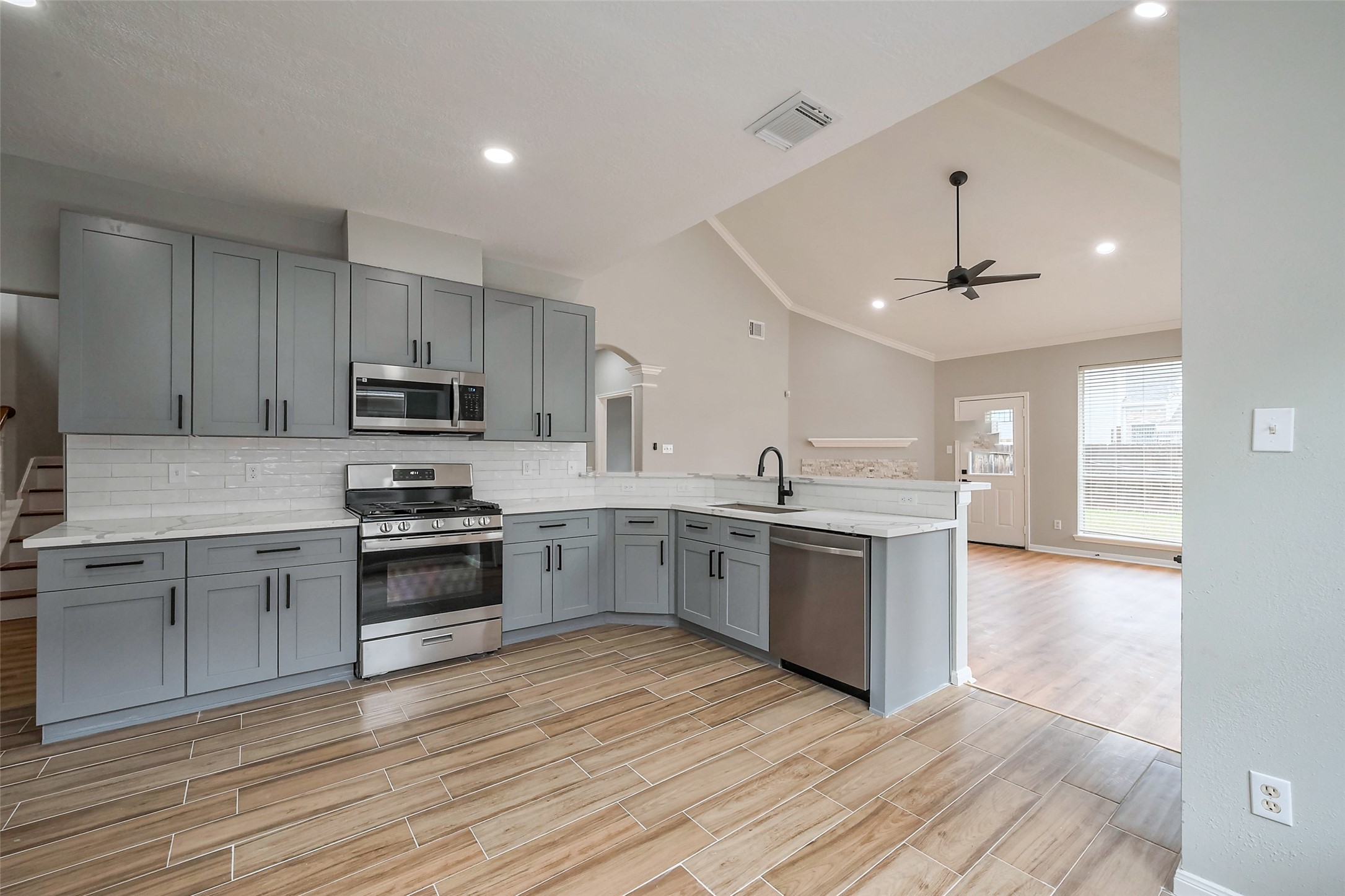 9123 Knightsland Trail Houston TX 77083