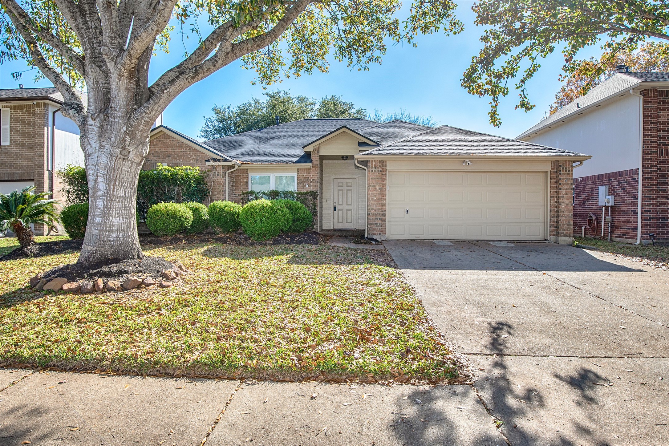 631 Bay Oaks Drive Kemah TX 77565