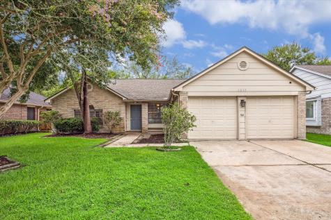 2811 Pine Mills Drive League City TX 77573