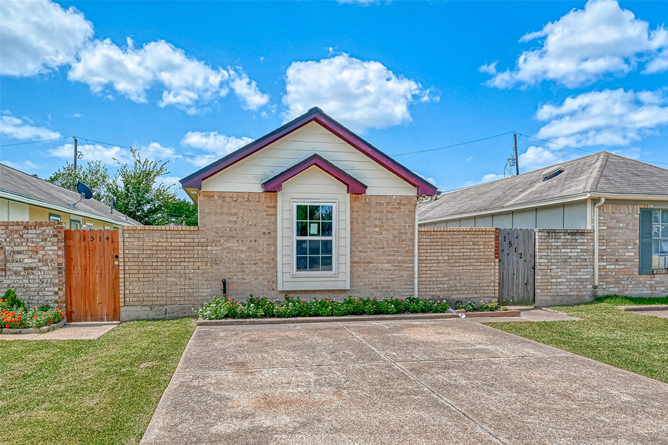 1512 Ammons Street South Houston TX 77587