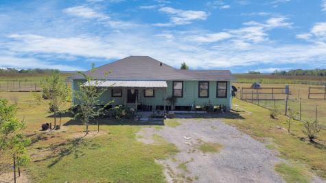 6981 County Road 167 Alvin TX 77511