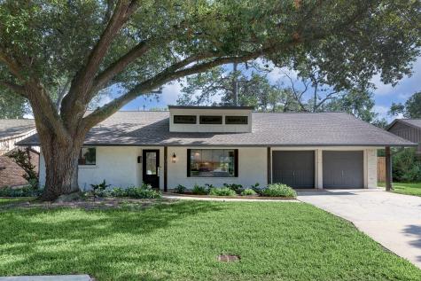 10511 Shadow Wood Drive Houston TX 77043