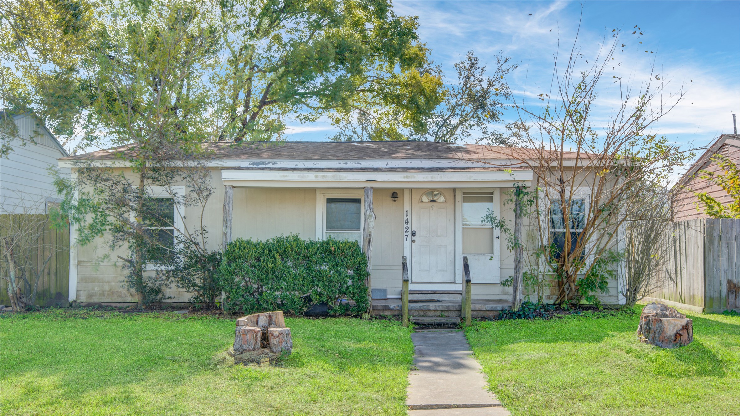 1427 W 5th Street Freeport TX 77541