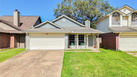 103 Almond Drive Lake Jackson TX 77566
