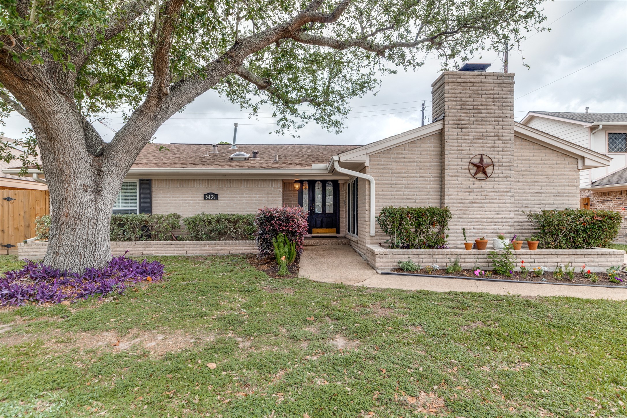 5439 Sue Marie Lane Houston TX 77091