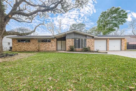 107 N Jane Street Alvin TX 77511