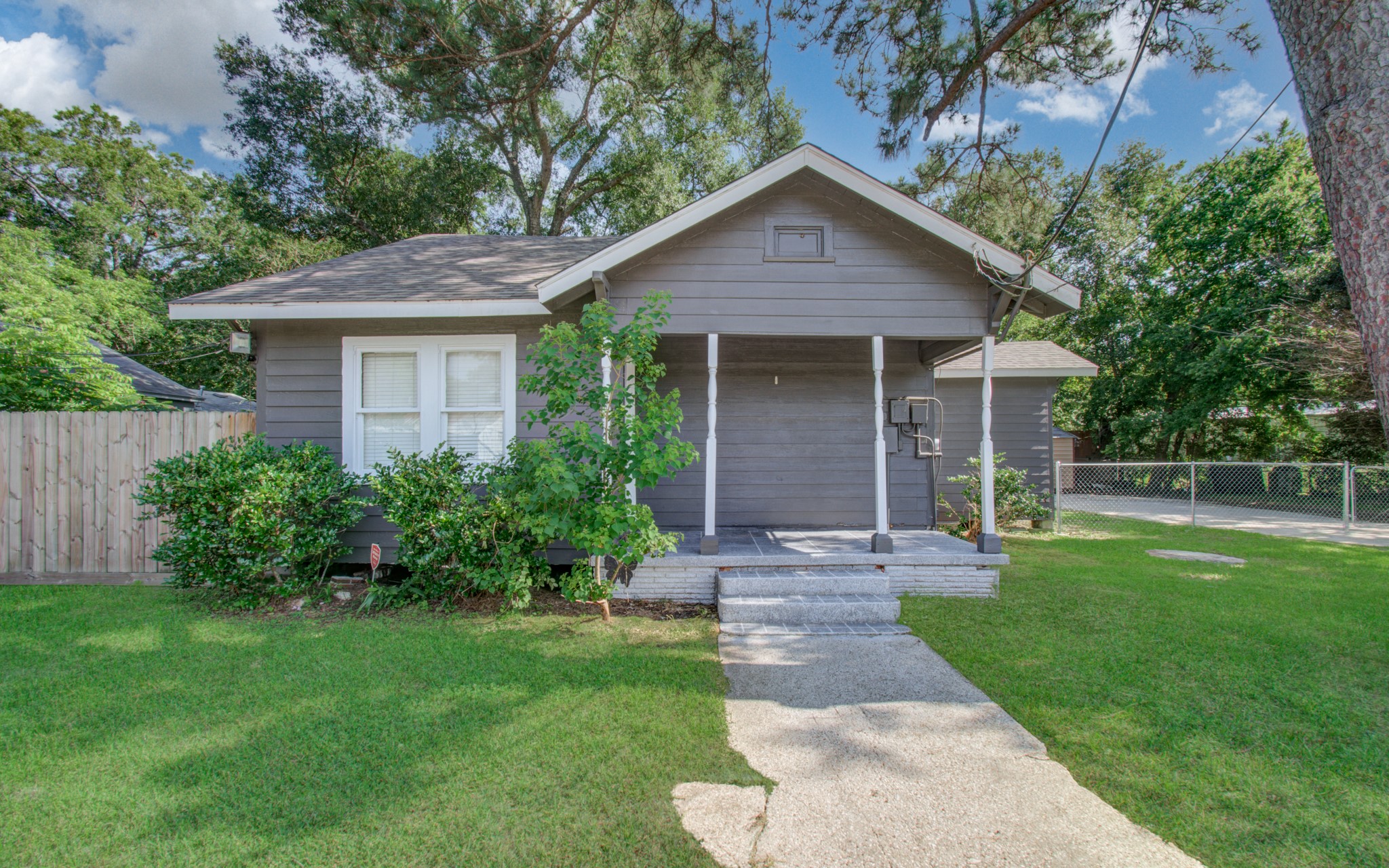 302 Wahl Street Crosby TX 77532