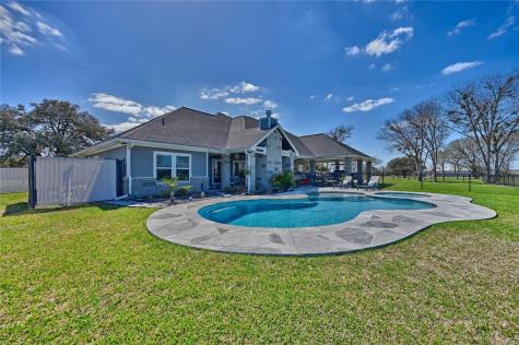 2244 W Us Highway 90a W Hallettsville TX 77964