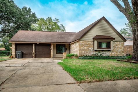 2013 Candlewood Drive Bay City TX 77414