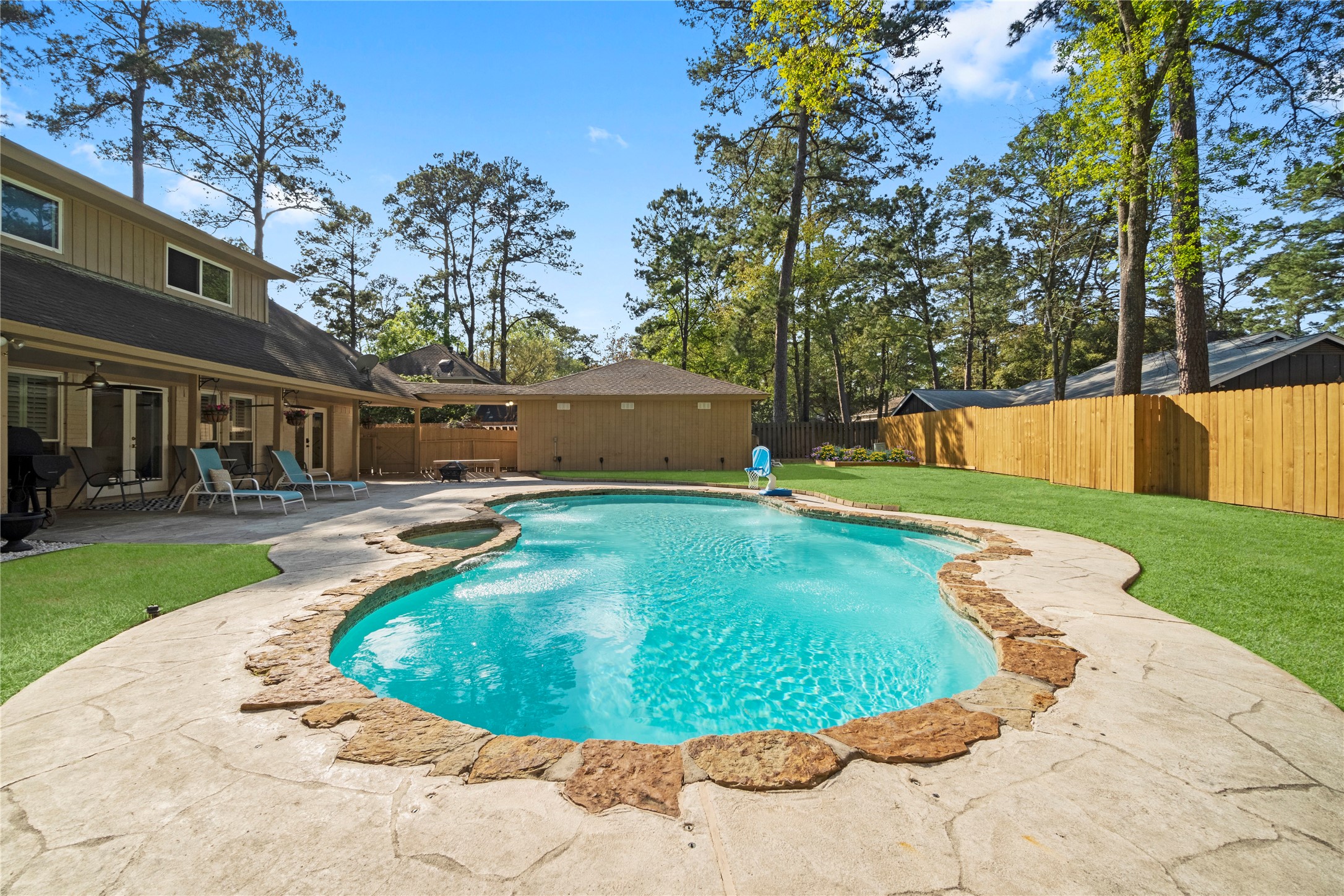 2007 Seven Oaks Drive Kingwood TX 77339