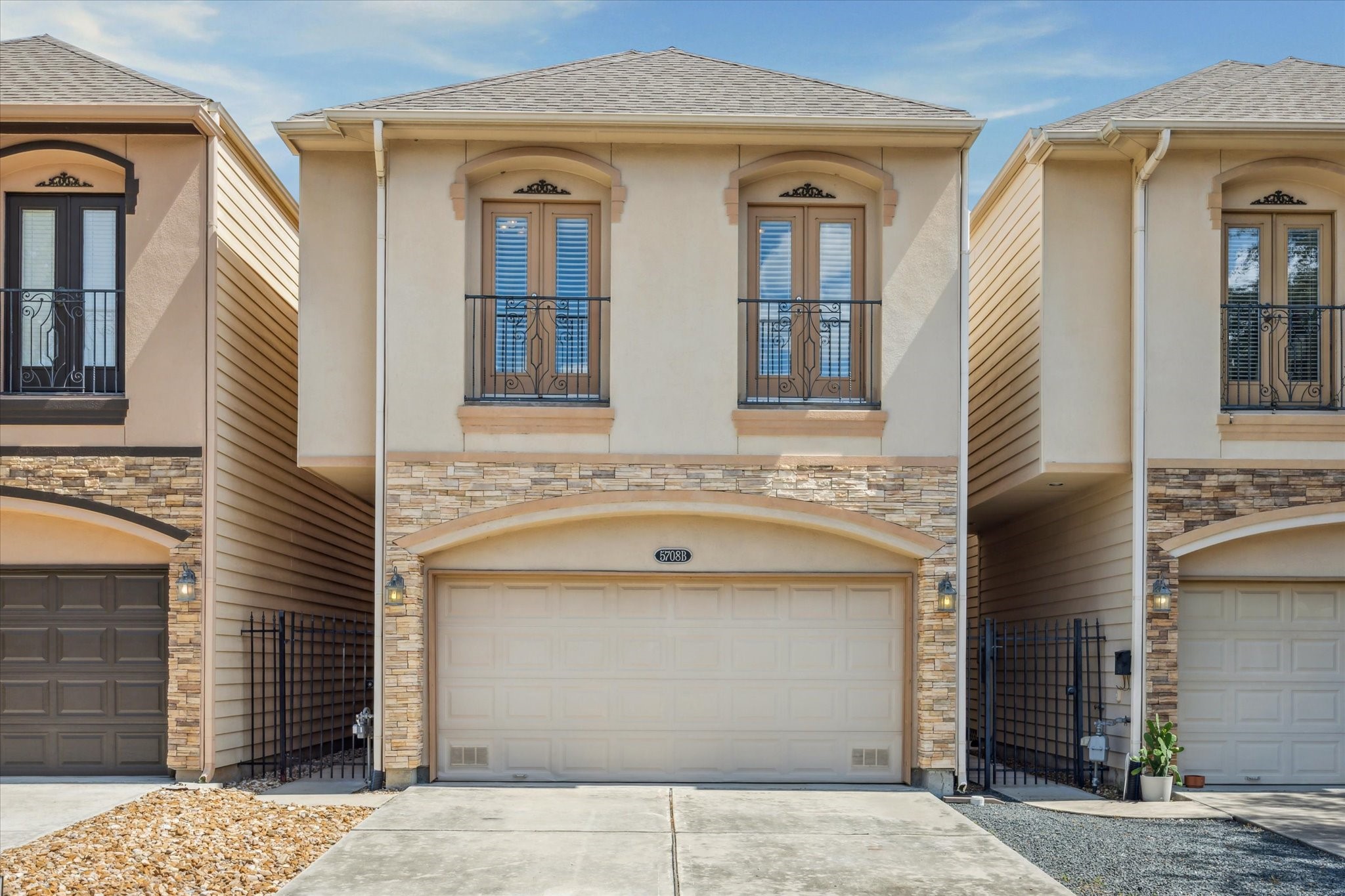 5708 Petty Street B Houston TX 77007
