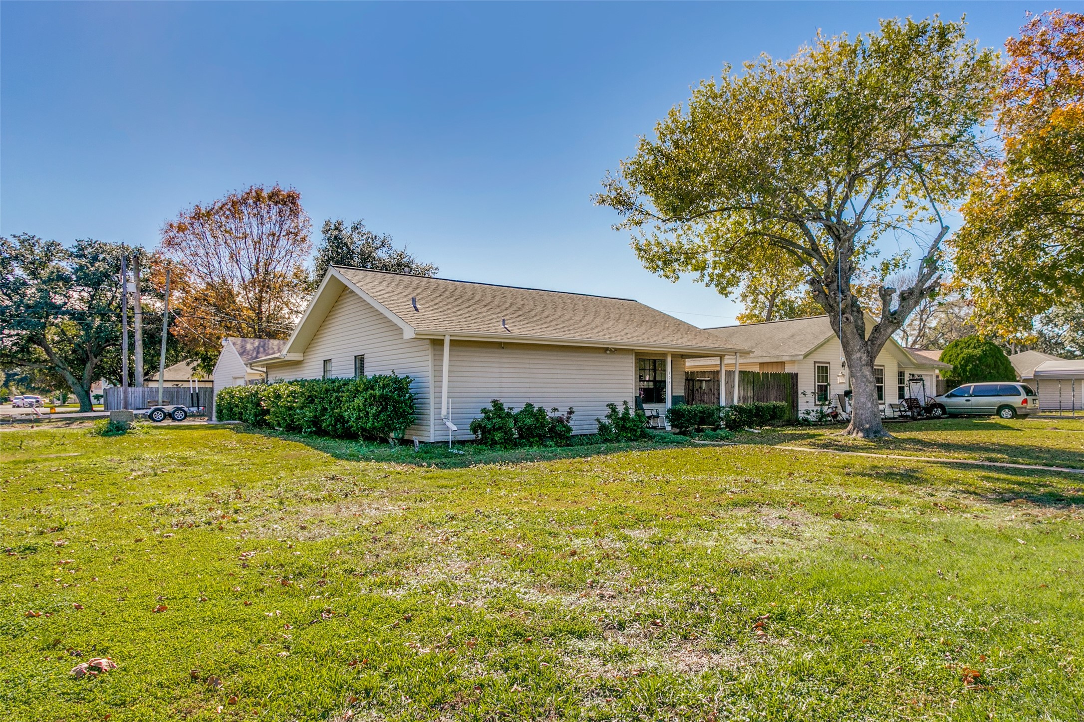 103 14th Avenue N Texas City TX 77590