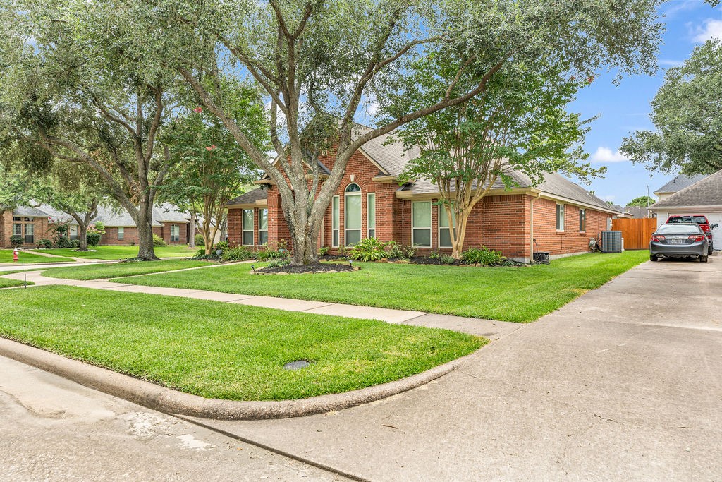 15811 Red Hill Trail Houston TX 77095