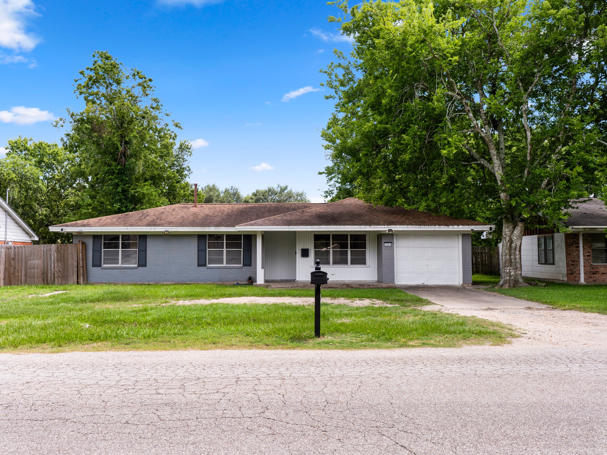3204 3rd Street Bay City TX 77414