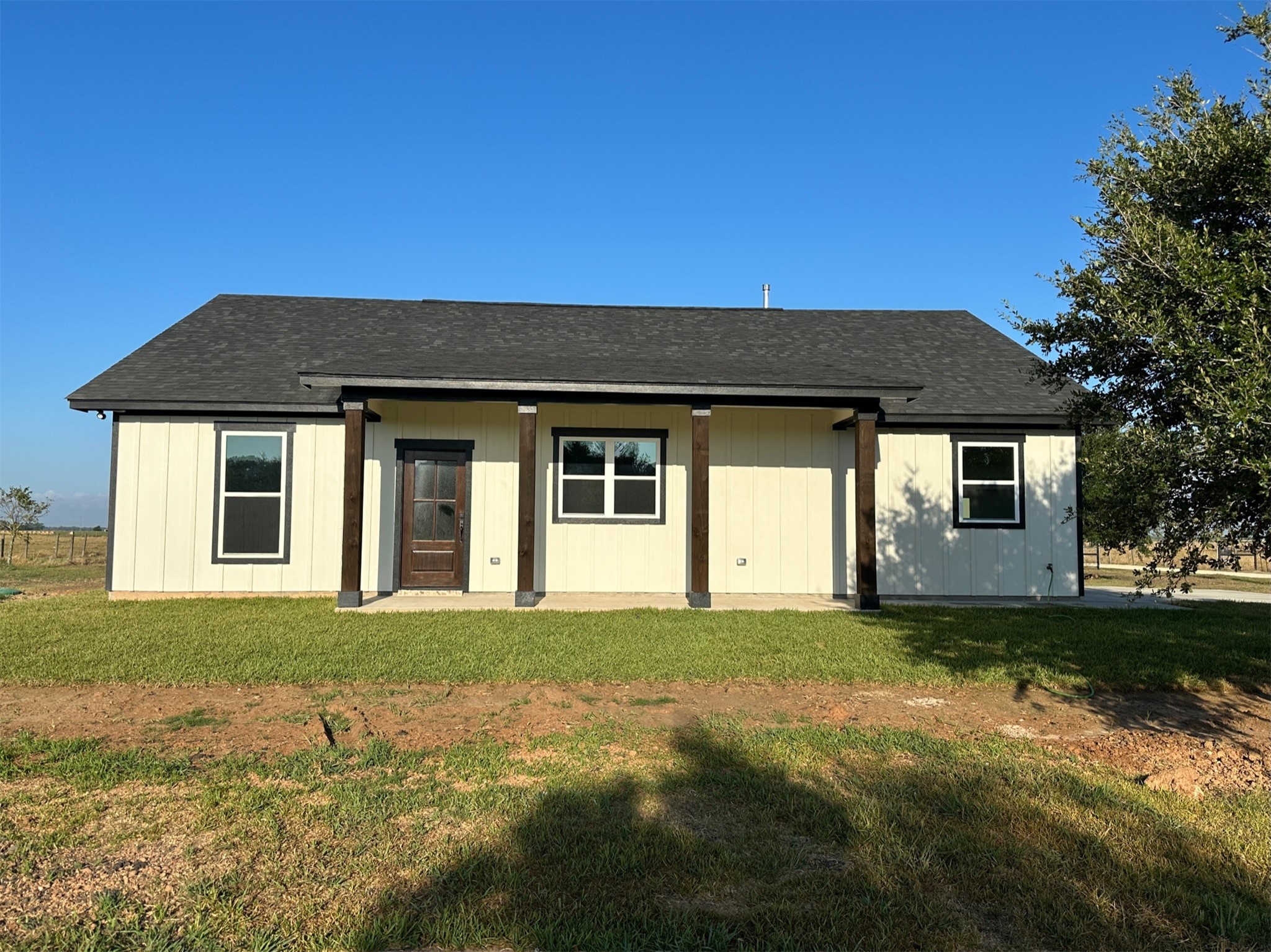 28300 County Road 21 Damon TX 77430