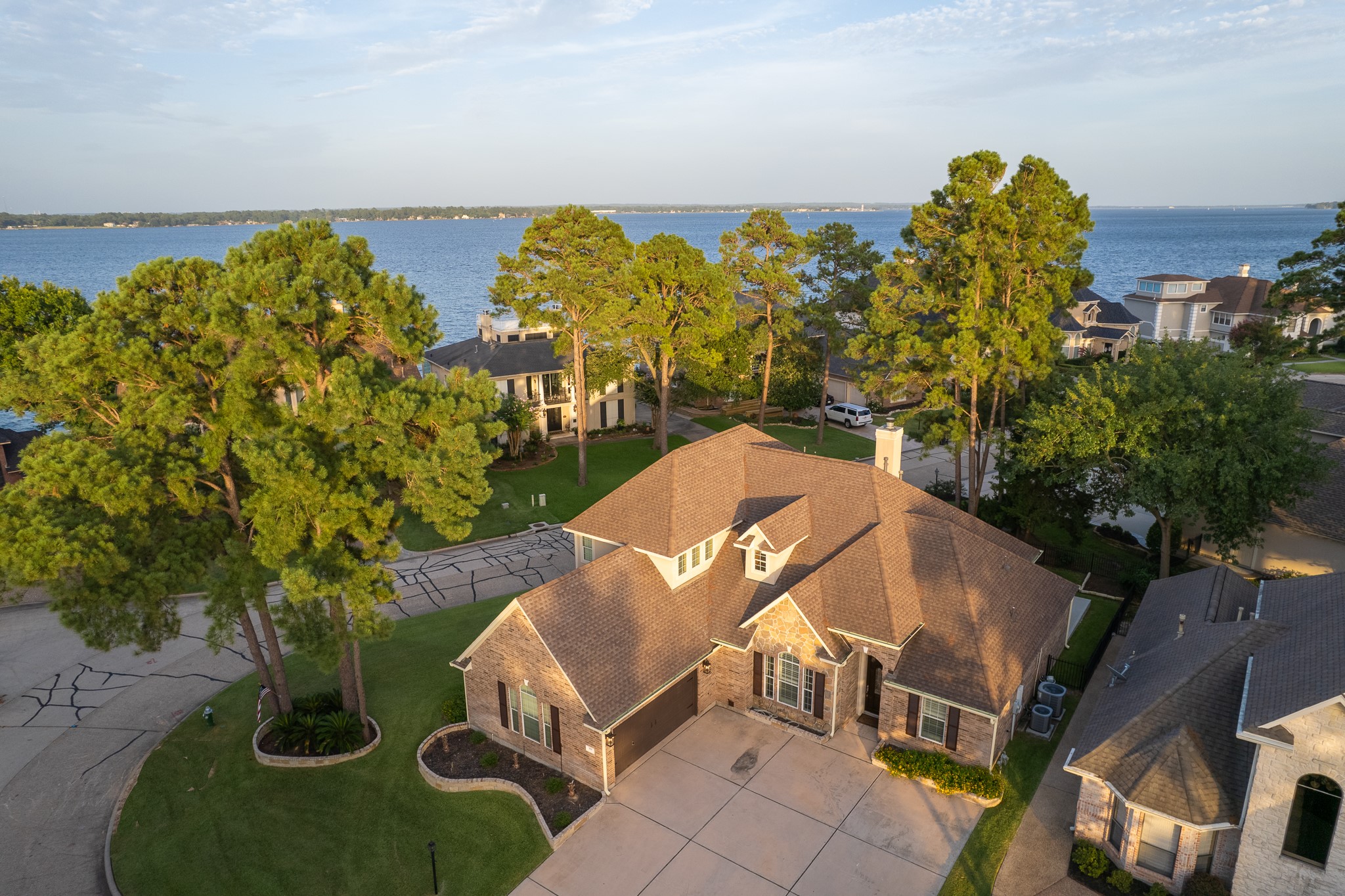 84 Sarasota Circle N Montgomery TX 77356