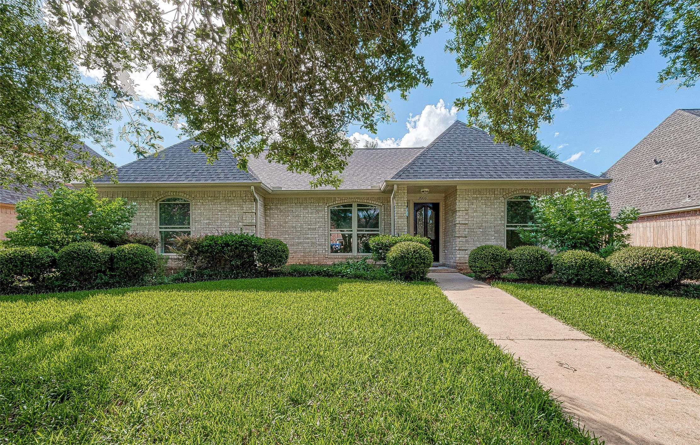 3006 E Steepbank Circle Sugar Land TX 77479