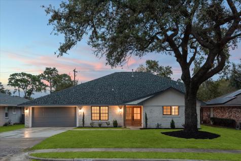 10426 Barwood Drive Houston TX 77043