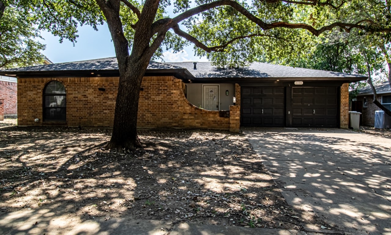 2106 Guinevere Street Arlington TX 76014