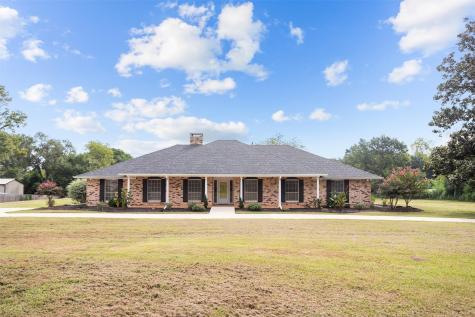 320 N Market Street Grapeland TX 75844