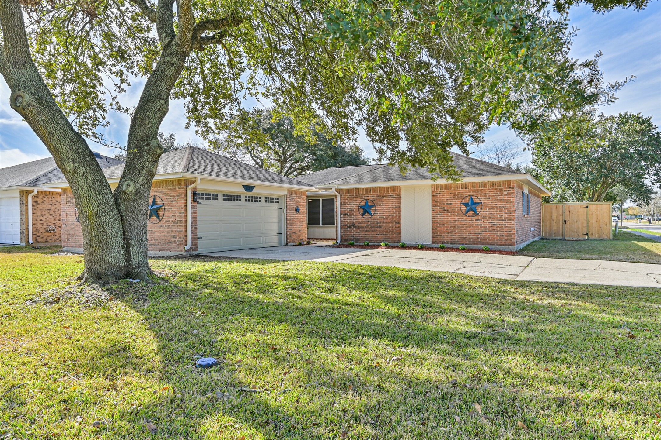 1802 Pilgrims Point Drive Friendswood TX 77546