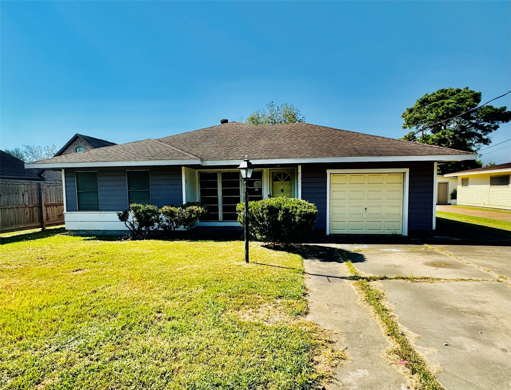 5305 Whitaker Street Groves TX 77619