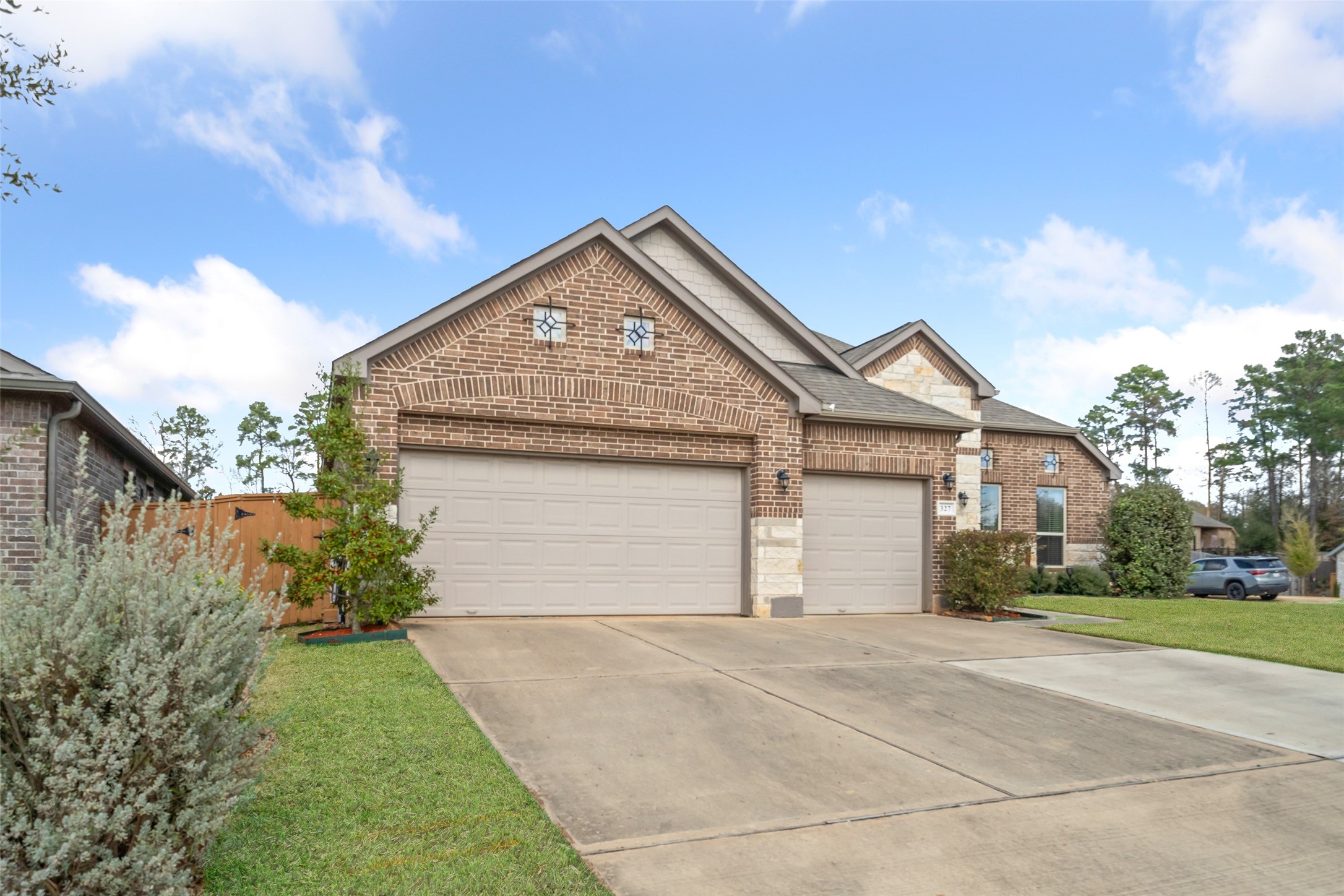327 Red Maple Lane Conroe TX 77304