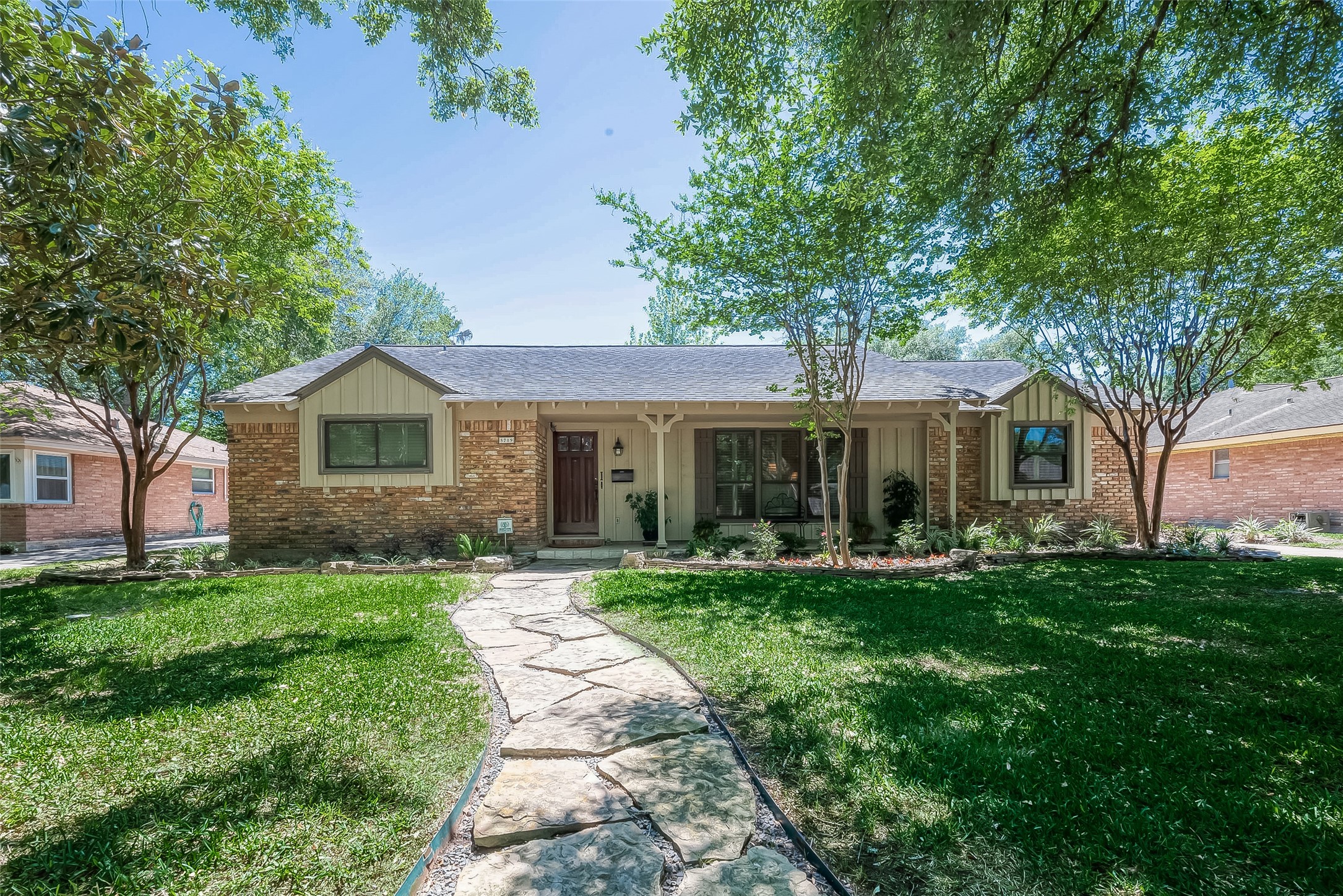 5719 Creekbend Drive Houston TX 77096