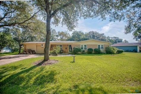 502 Avenue G El Campo TX 77437