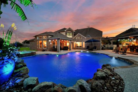 1000 Knoll Bridge Lane Friendswood TX 77546