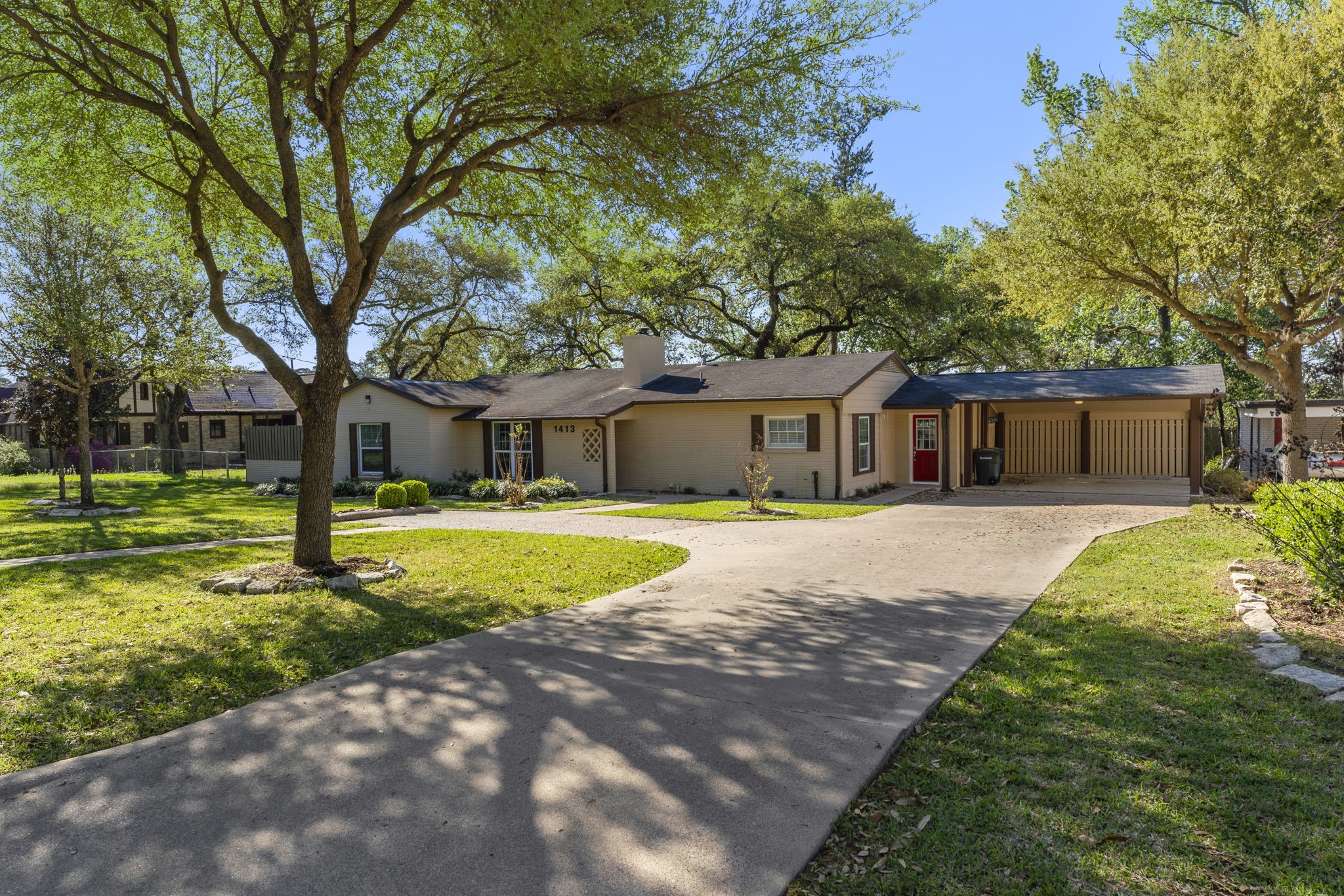 1413 21st Street Huntsville TX 77340