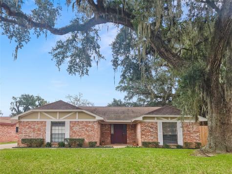 115 Spanish Moss Lane Lake Jackson TX 77566