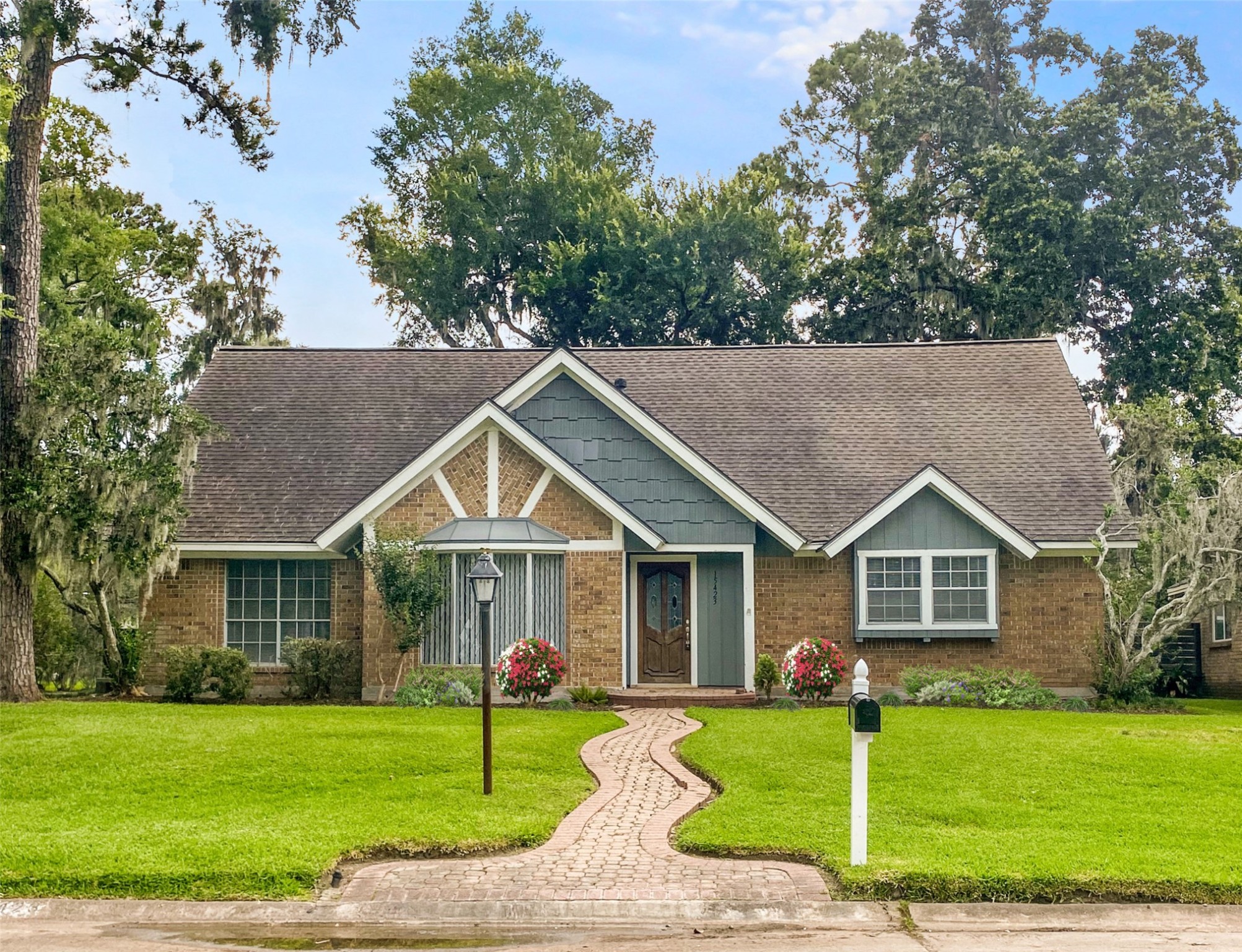 15423 Wandering Trail Friendswood TX 77546