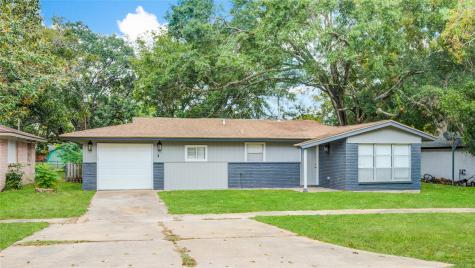 111 Larkin Street West Columbia TX 77486