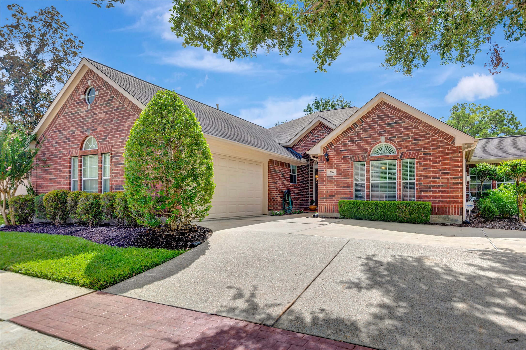 516 Pine Ridge Court Friendswood TX 77546