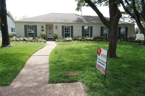 902 W Forest Drive Houston TX 77079