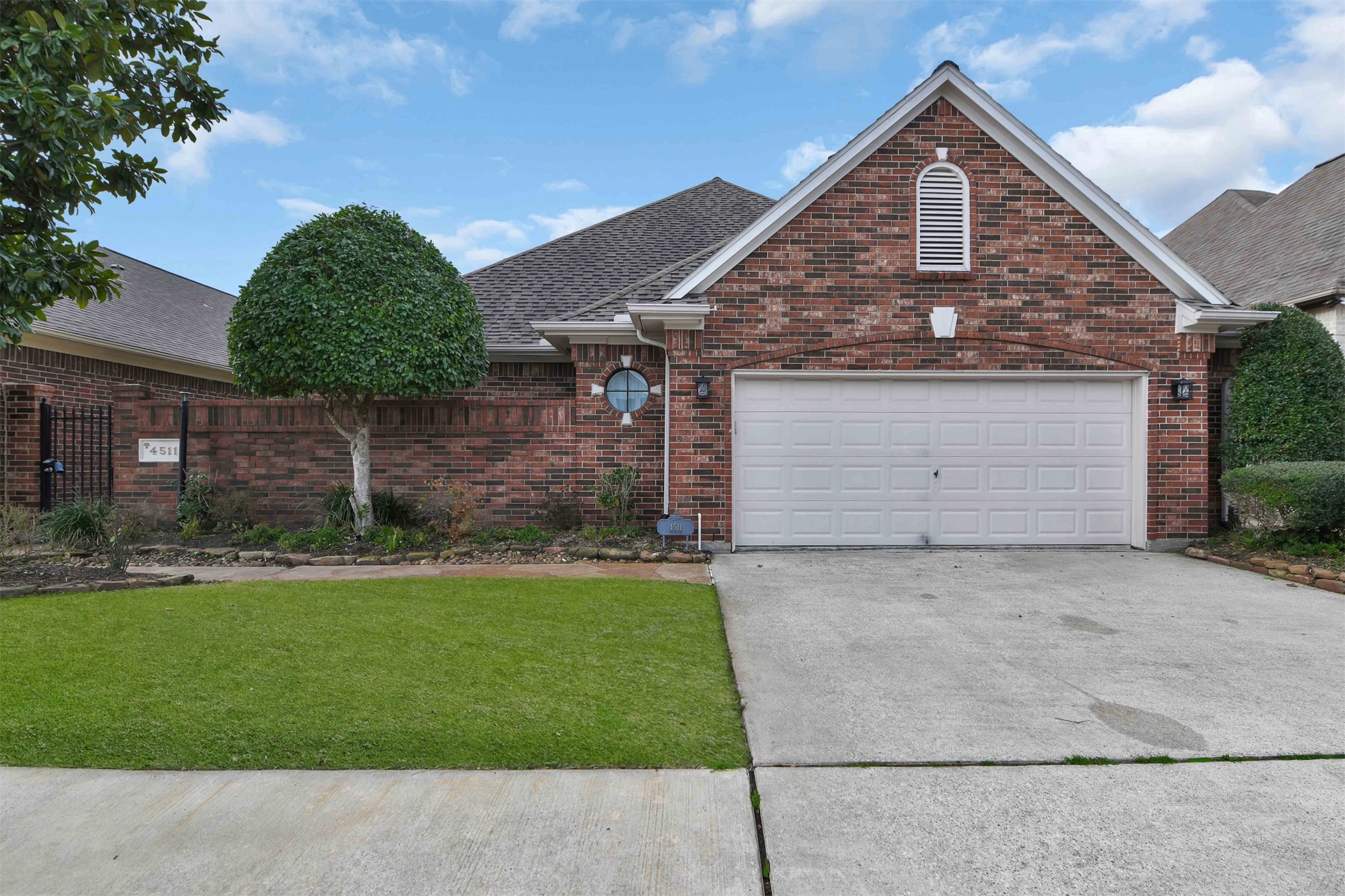 4511 Country Club View Baytown TX 77521