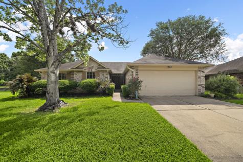 907 S Peach Hollow Court Pearland TX 77584