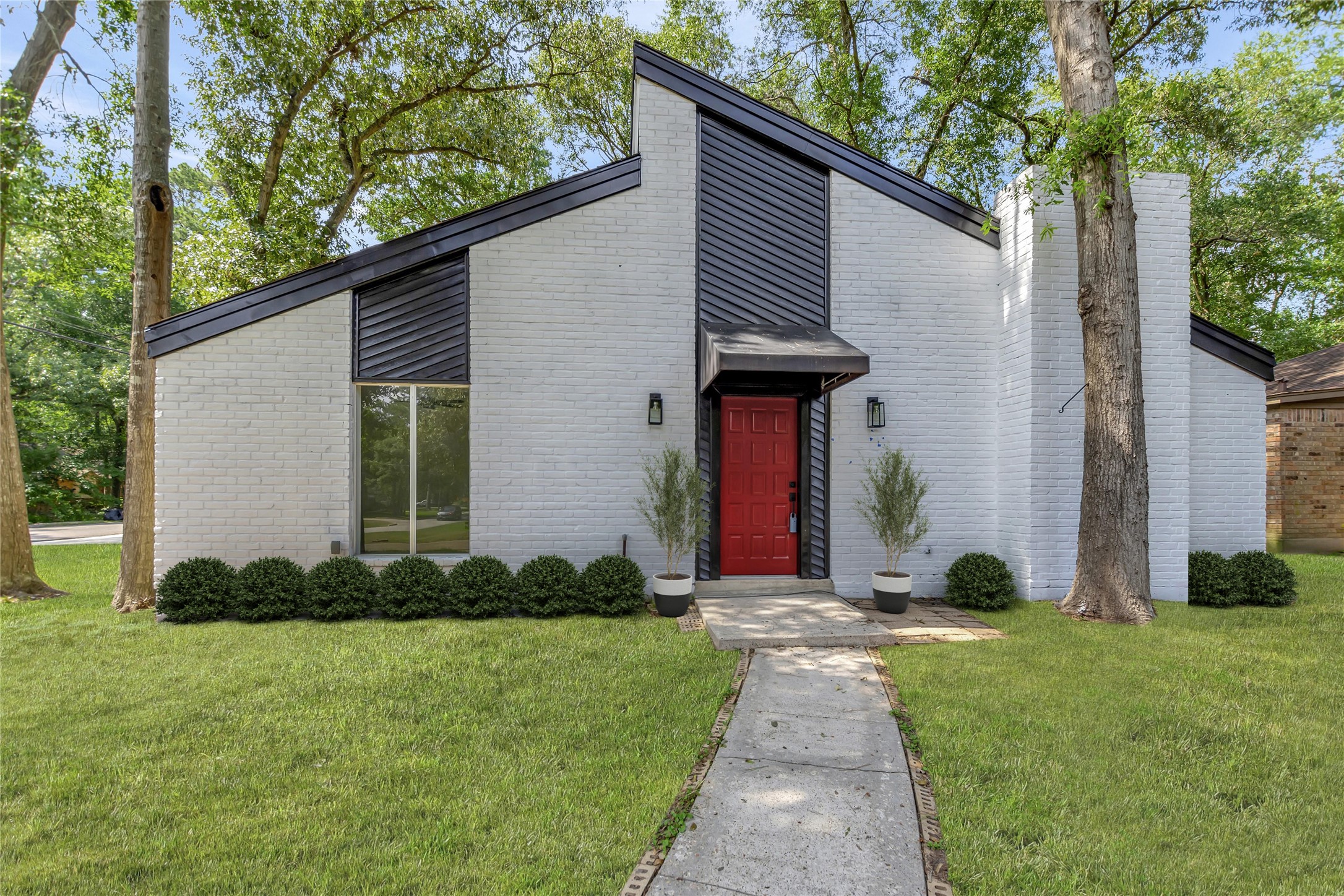 10 Moon Valley Court Conroe TX 77304