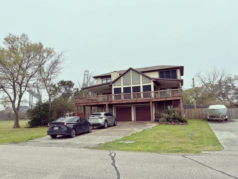 215 Bay Colony Drive La Porte TX 77571