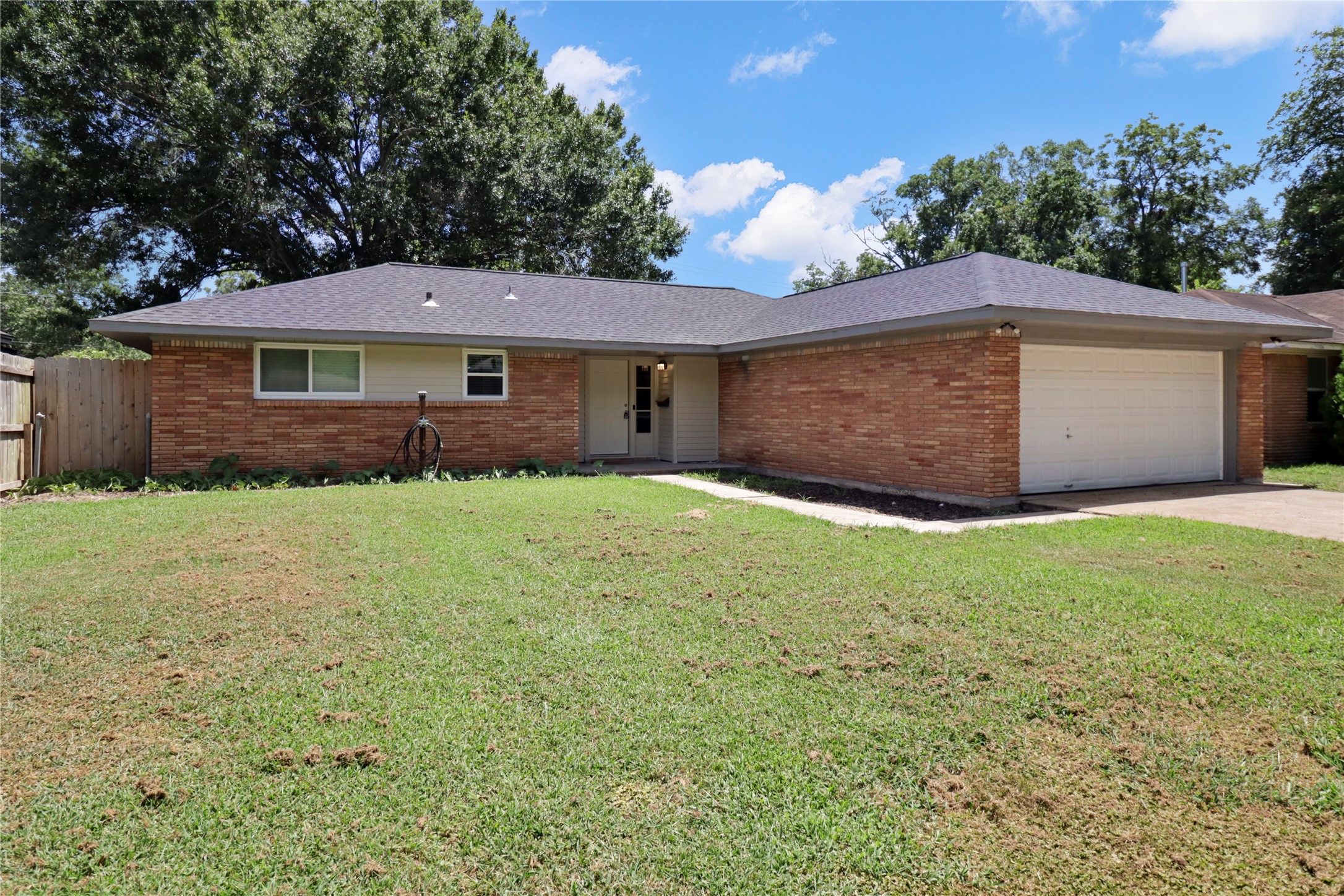 112 Carnation Street Lake Jackson TX 77566